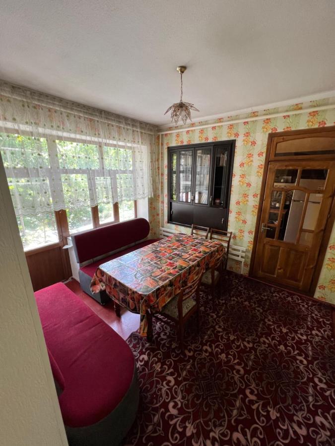 Lovely Home Osh Bagian luar foto